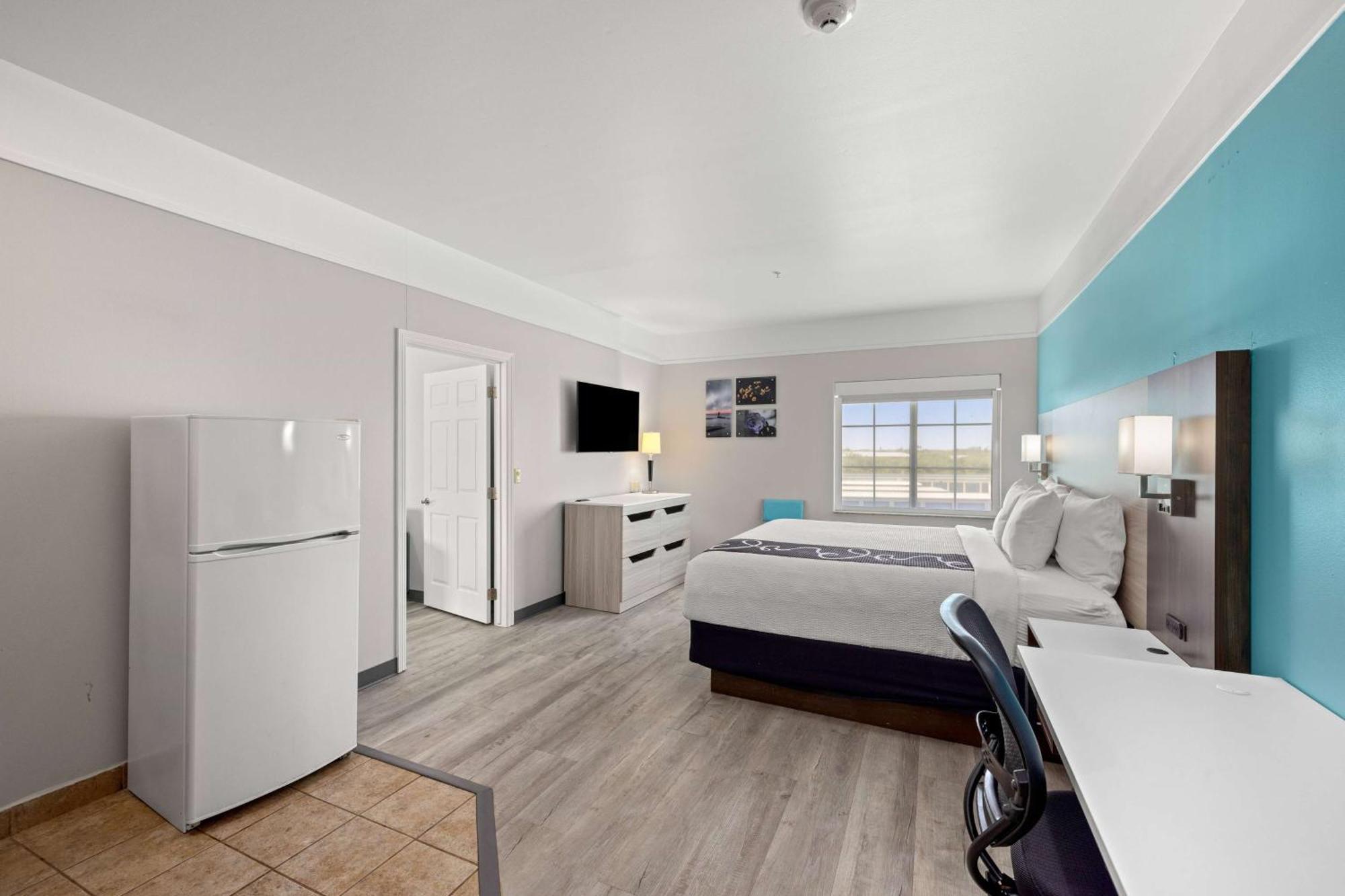 La Quinta Inn Suites By Wyndham Raymondville Harlingen Екстер'єр фото